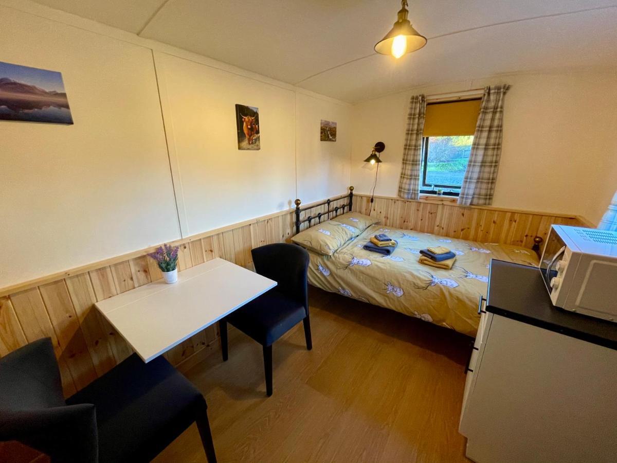 Per Ardua Shepherds Hut Форт Уилям Екстериор снимка