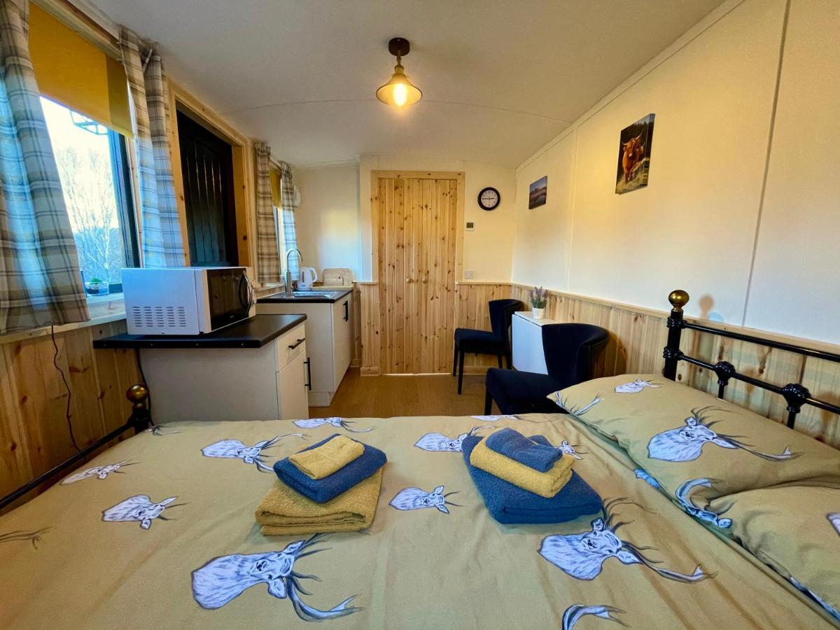 Per Ardua Shepherds Hut Форт Уилям Екстериор снимка